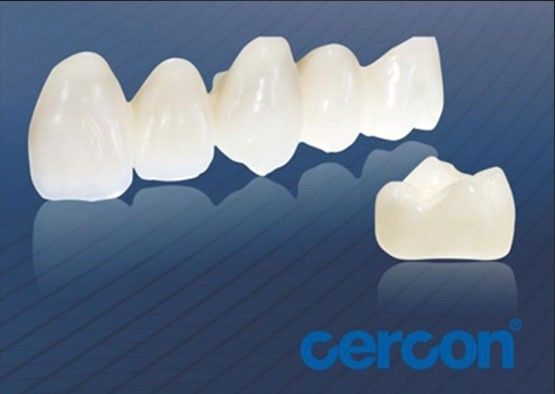 Resistência ao desgaste CAM Coroas Cercon Zirconia Fácil de limpar Alta biocompatibilidade